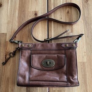 VINTAGE Fossil 100% Leather Crossbody - *RARE*